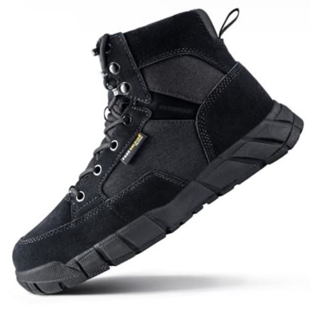 NWT. FREE SOLDIER Hiking Work Boots